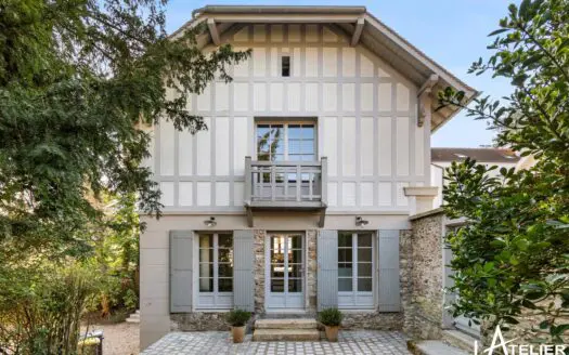 Maison À vendre  5 chambres 180 m²