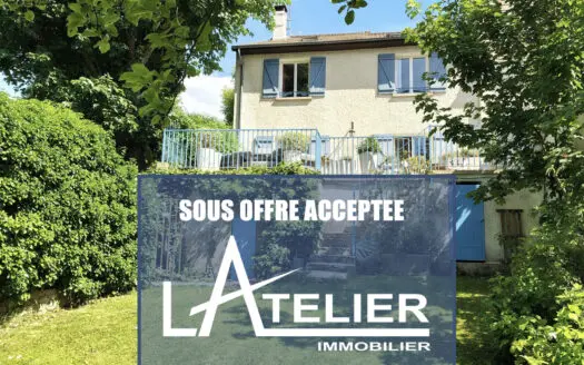 Maison À vendre  6 chambres 215 m²