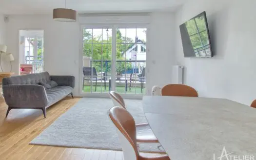 Appartement À louer  3 chambres 85 m²