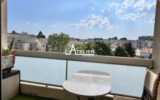 Appartement À vendre  2 chambres 81 m²