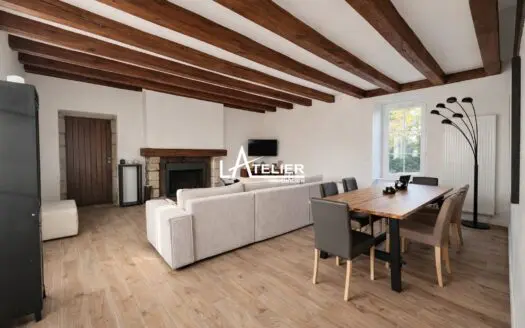 Maison À vendre  4 chambres 211 m²
