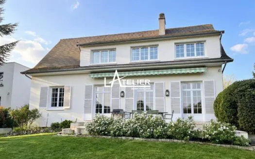 Maison À vendre  5 chambres 205 m²