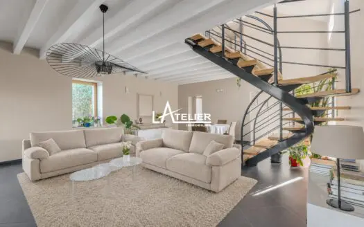 Maison À vendre  5 chambres 273 m²