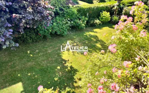 Maison À vendre  6 chambres 225 m²