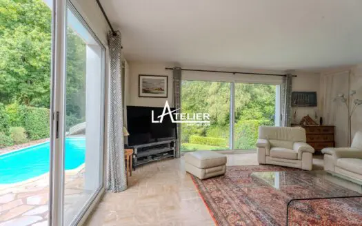 Maison À vendre  6 chambres 230 m²