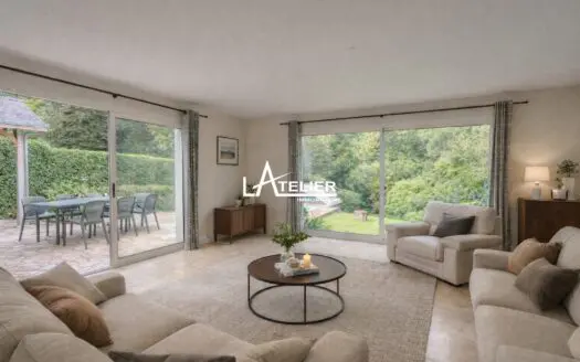 Maison À vendre  6 chambres 230 m²