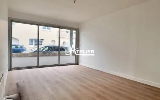 Appartement À vendre  2 chambres 61 m²