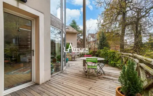 Appartement À vendre  5 chambres 207 m²