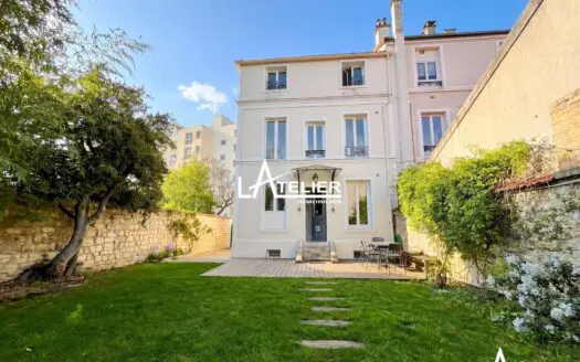 Maison À vendre  4 chambres 140 m²