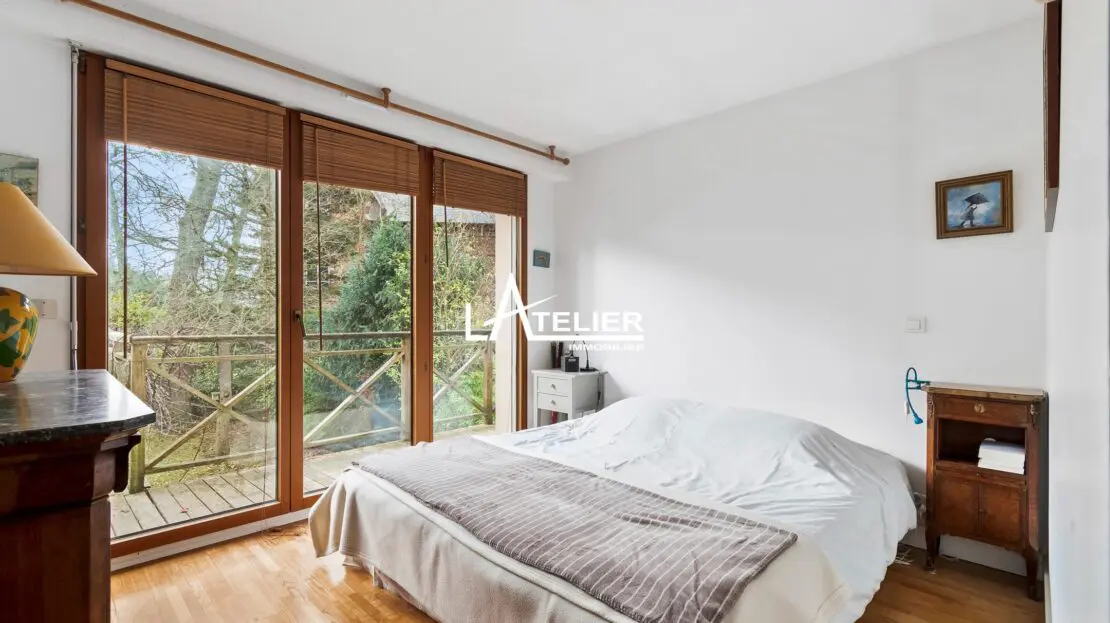 Maison 6 pièces 500 m² · à Eur · 500 m² · 1 300 000 €