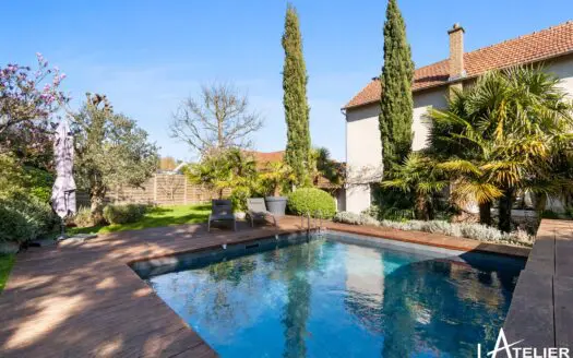 Maison À vendre  5 chambres 210 m²