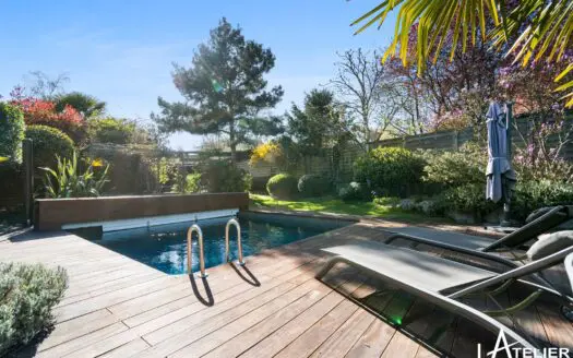 Maison À vendre  5 chambres 210 m²