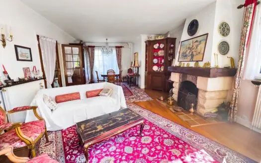 Maison À vendre  6 chambres 181 m²