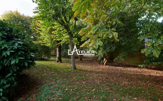 Maison À vendre  8 chambres 290 m²
