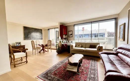 Appartement À vendre  3 chambres 114 m²
