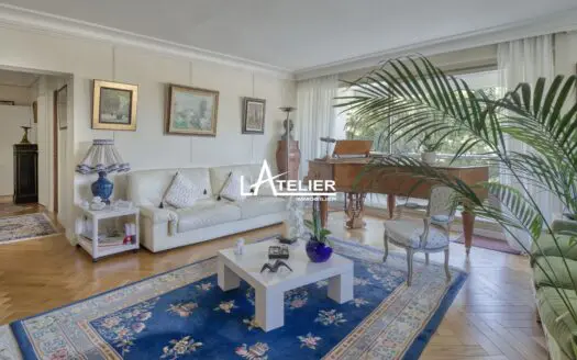 Appartement À vendre  4 chambres 135 m²