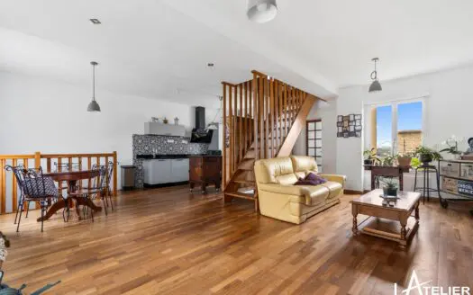Maison À vendre  4 chambres 143 m²