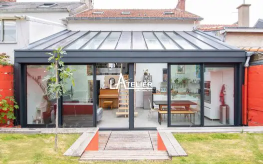 Maison À vendre  4 chambres 160 m²
