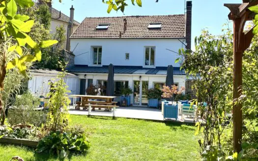 Maison À vendre  4 chambres 161 m²