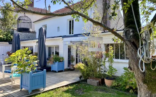 Maison À vendre  4 chambres 161 m²