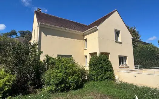 Maison À vendre  5 chambres 196 m²