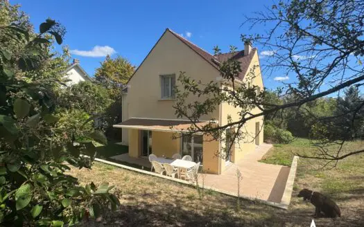 Maison À vendre  5 chambres 196 m²