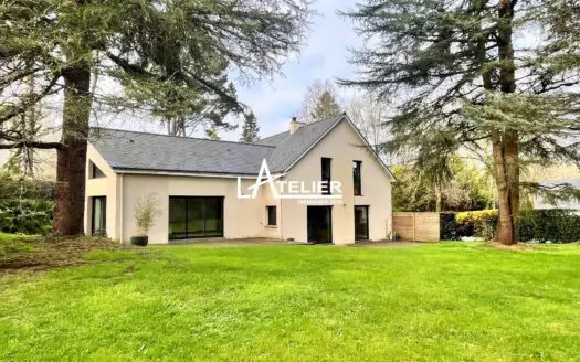Maison À vendre  5 chambres 230 m²