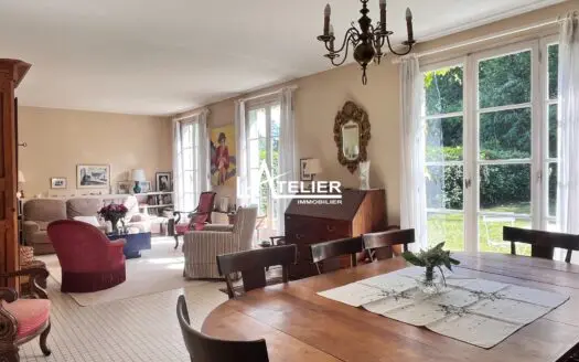 Maison À vendre  6 chambres 176 m²
