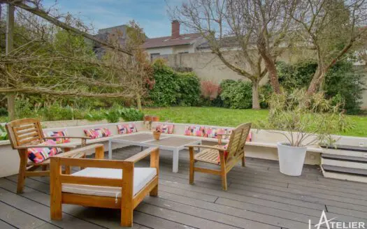 Maison À vendre  6 chambres 210 m²