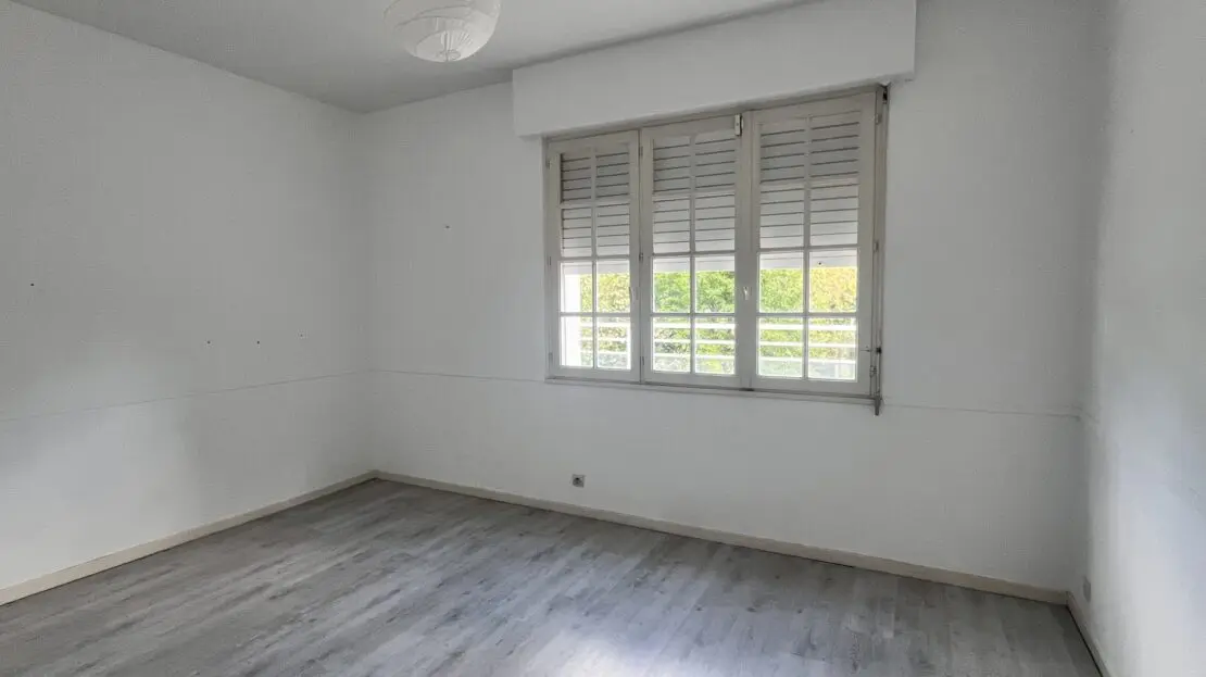 Maison 10 pièces 224 m² · à Eur · 224 m² · 457 600 €