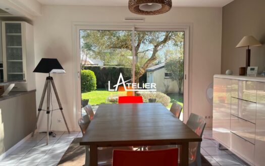 SOUS COMPROMIS Vie à pied – maison élégante et fonctionnelle