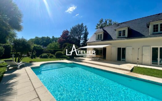 SOUS COMPROMIS Magnifique jardin, plein sud, 4ch, 1 bureau