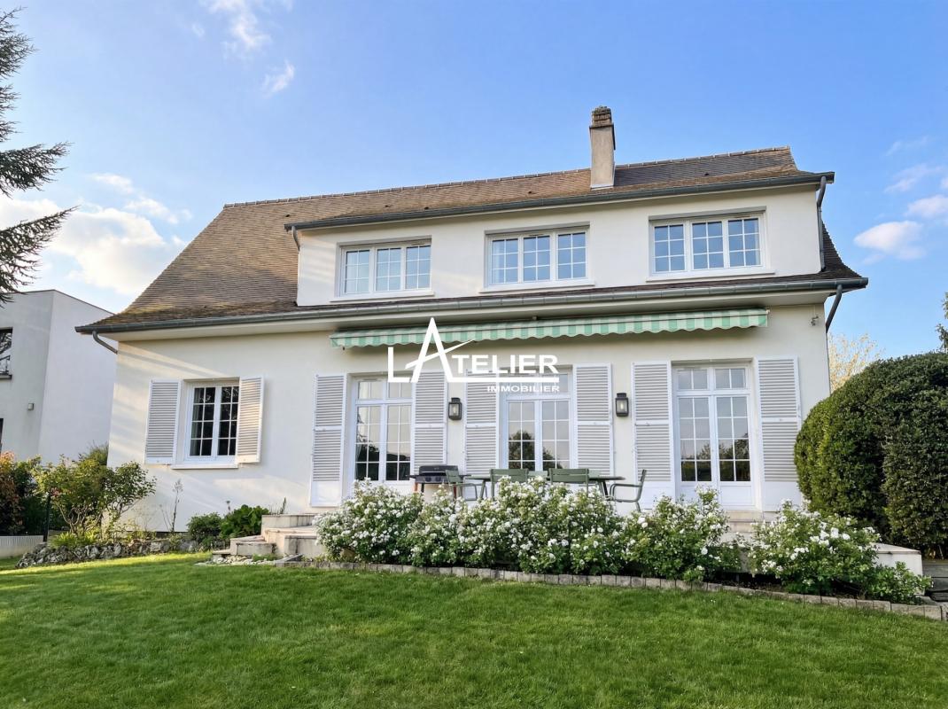 Maison 8 pièces 205 m² · à Mareil-Marly · 205 m² · 840 000 €