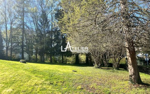 SOUS COMPROMIS – Projet de construction côté Cens, emplacement de choix