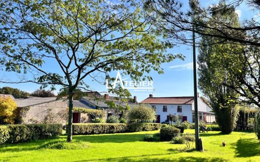 Maison en pierres, annexes, grands volumes à exploiter