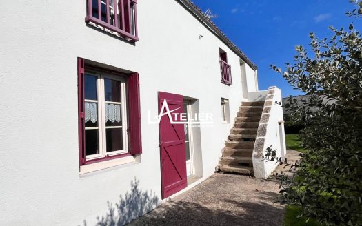 Maison en pierres, annexes, grands volumes à exploiter