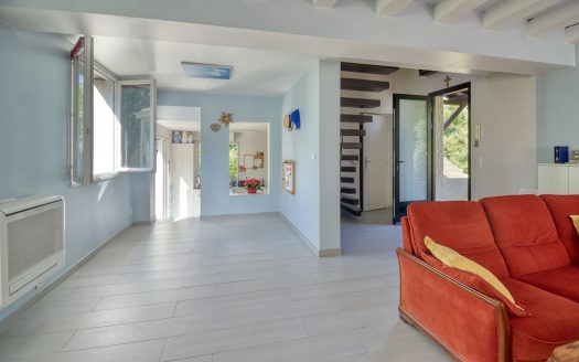 Grande maison avec dépendance