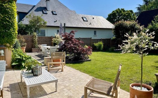 MAISON A LA CAMPAGNE