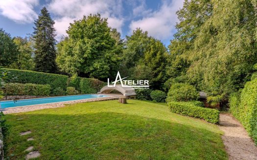 Grande pièce de vie, vie de plain pied, proche commodités