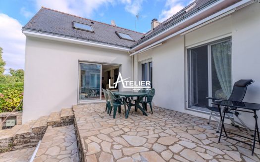 Grande pièce de vie, vie de plain pied, proche commodités